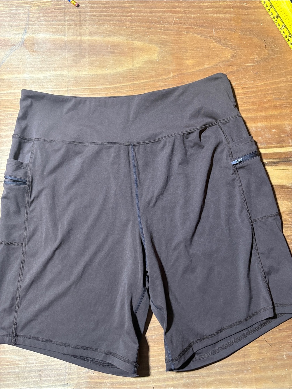 Athletic High-Waist Pocket Shorts - Black